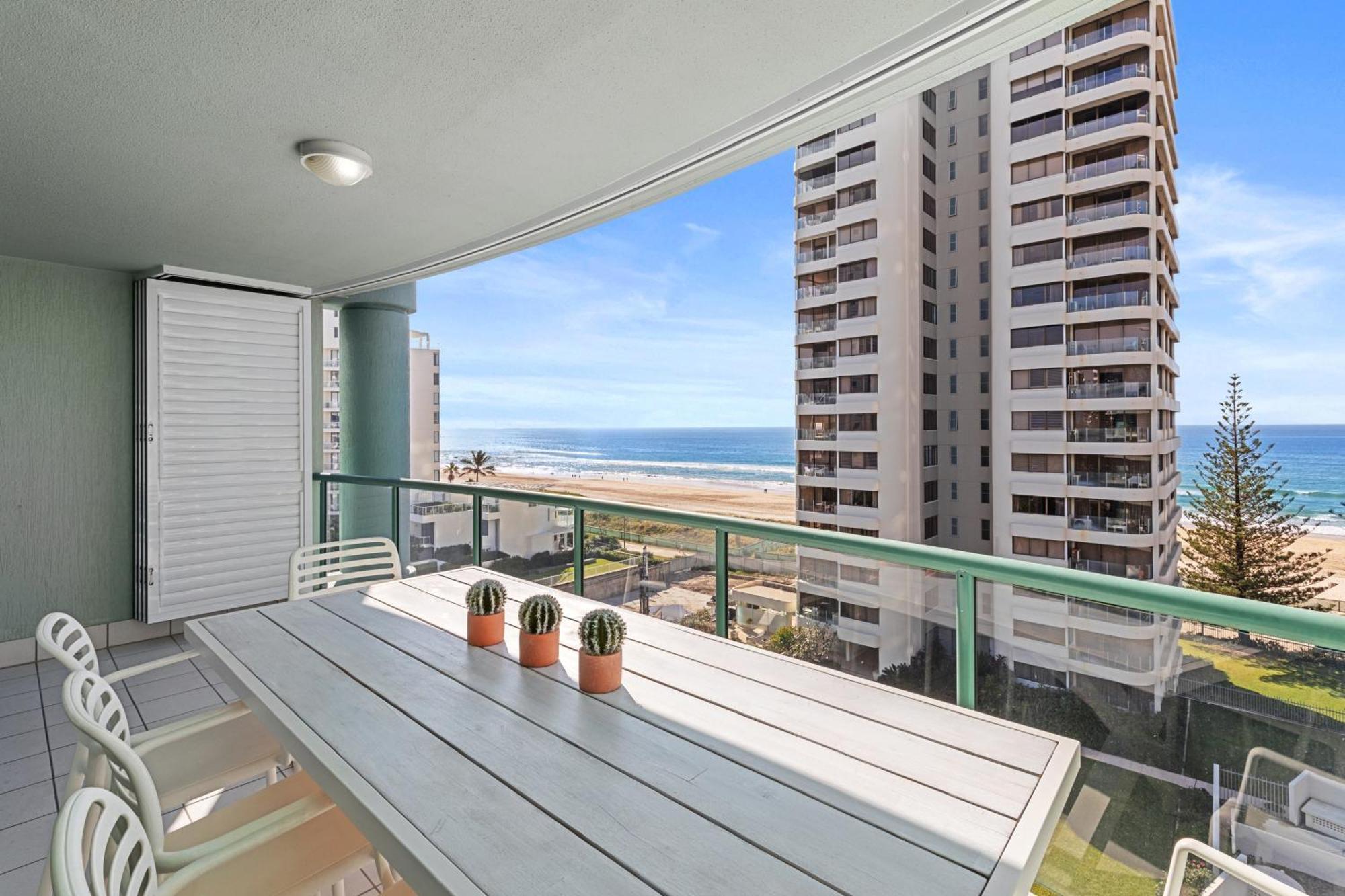 Emerald Sands Holiday Apartments Surfers Paradise Zimmer foto